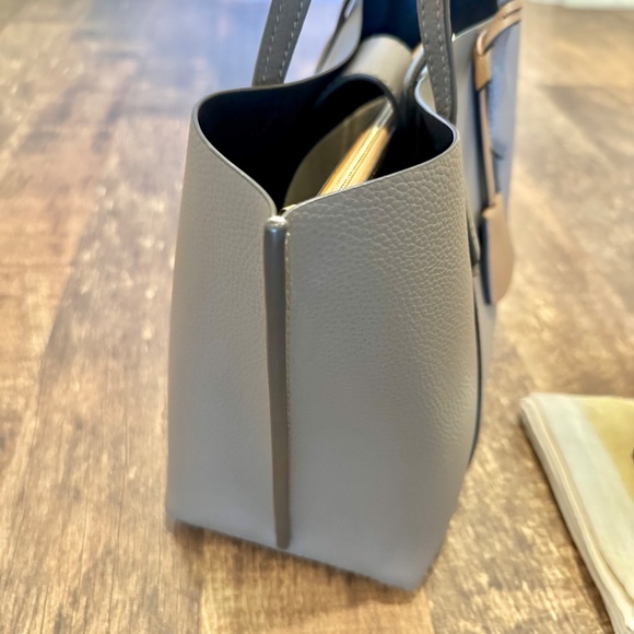 Tory Burch Perry Tote small - Picture 14 of 14